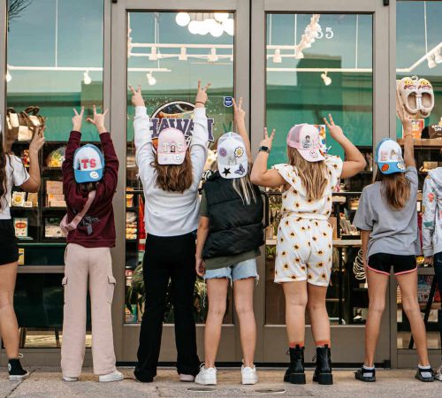 Birthday-Patch-Party-at-Hawaii-Fluid-Art