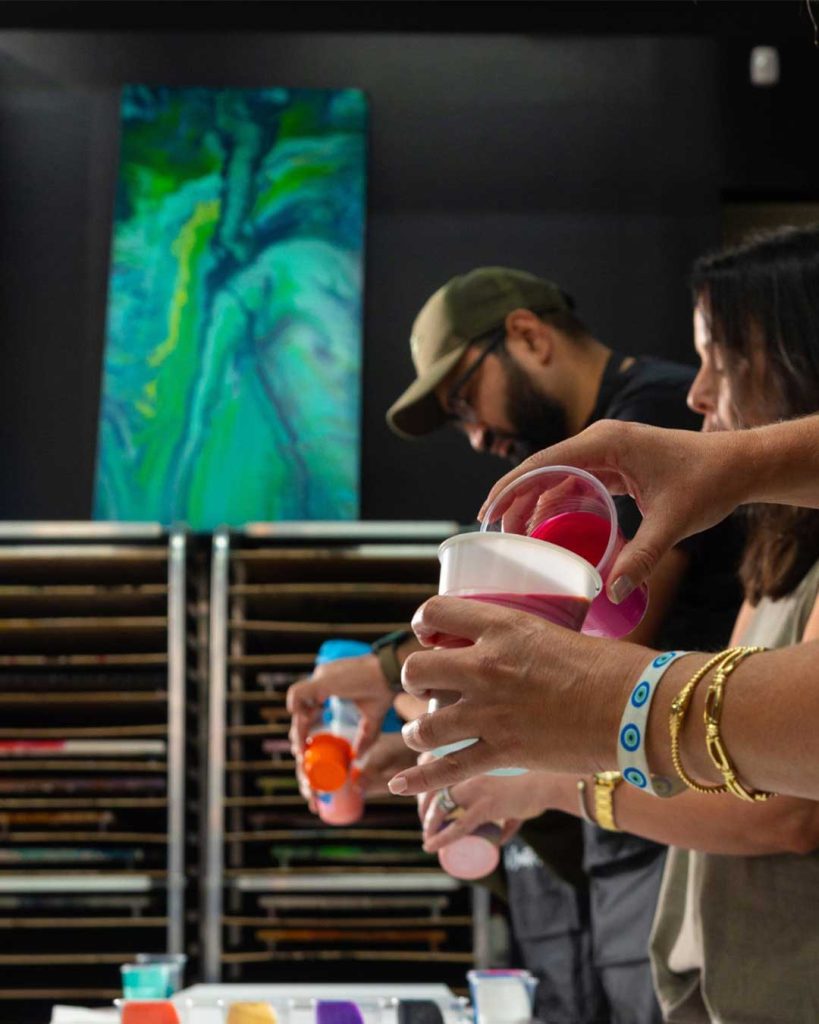 Corporate-Events-at-Hawaii-Fluid-Art-1