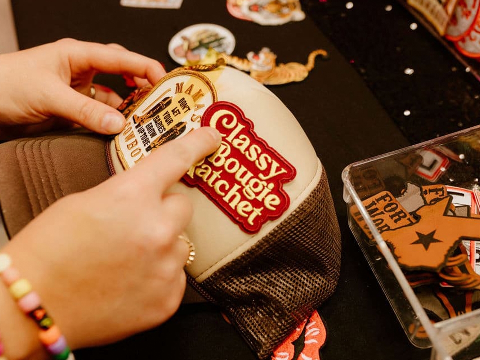 Patch-Party-Near-Me-Hawaii-Fluid-Art